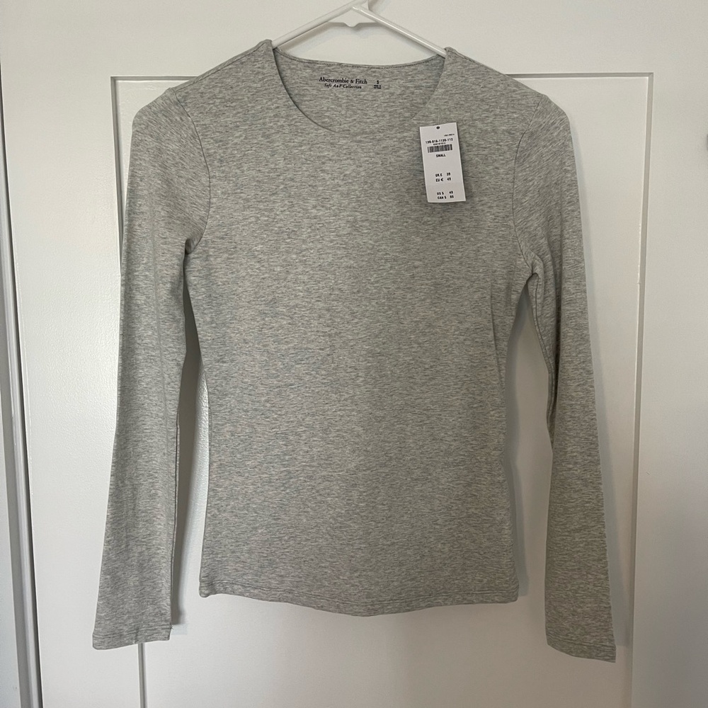 NWT Abercrombie & Fitch long sleeve shirt.